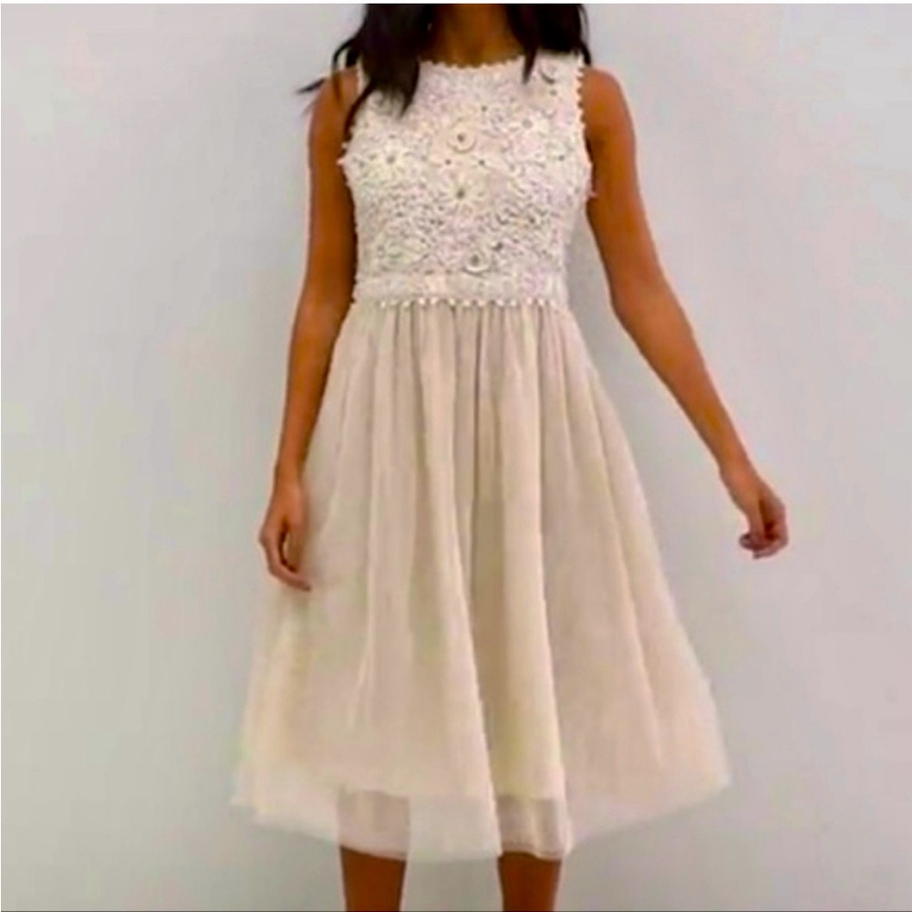 FRENCH CONNECTIONS Elegant Cream Fit And Flare Dress Size 2